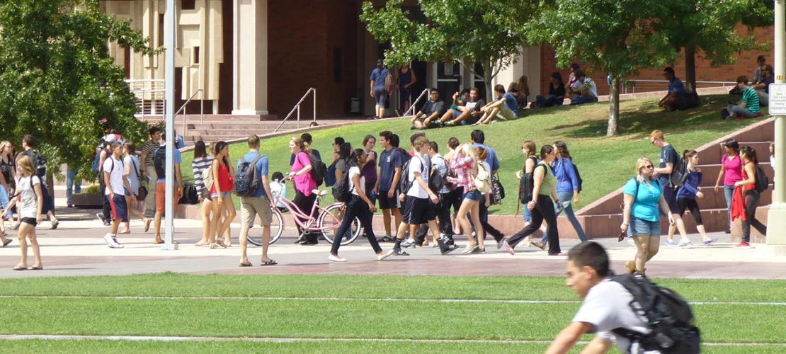 Students at Alumni Plaza